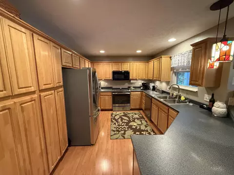 Kitchen - 2728 S Jonathan Ave, Springfield, MO 65807 photo 3 of 6
