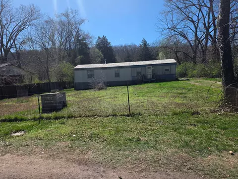 128 Lakeview Ln, Galena, MO 65656