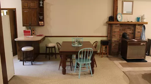 Dining - 3043 E Southernview Rd, Ozark, MO 65721 photo 1 of 2