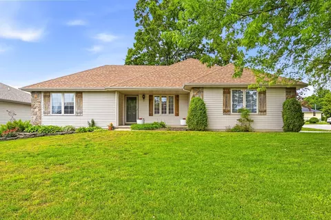 151 E Cody Dr, Rogersville, MO 65742