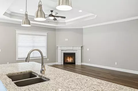 Living - 4324 E Kentbrook Dr, Springfield, MO 65802 photo 8 of 8