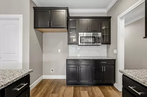 Kitchen - 4324 E Kentbrook Dr, Springfield, MO 65802 photo 5 of 5