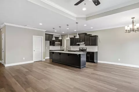 Living - 4324 E Kentbrook Dr, Springfield, MO 65802 photo 7 of 8