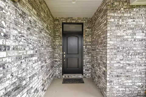 Entry Way - 4324 E Kentbrook Dr, Springfield, MO 65802 photo 1 of 3