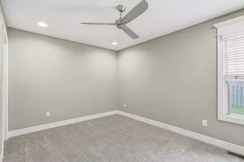 Bedroom - 4324 E Kentbrook Dr, Springfield, MO 65802 photo 5 of 5