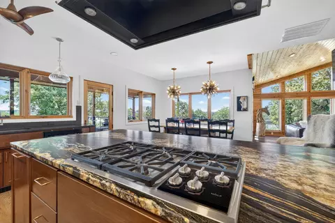 Kitchen - 244 Thomas Ln, Shell Knob, MO 65747 photo 3 of 12