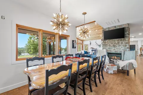 Dining - 244 Thomas Ln, Shell Knob, MO 65747 photo 2 of 4
