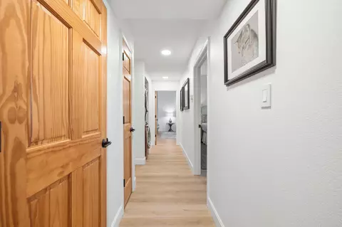 Entry Way - 244 Thomas Ln, Shell Knob, MO 65747 photo 2 of 3