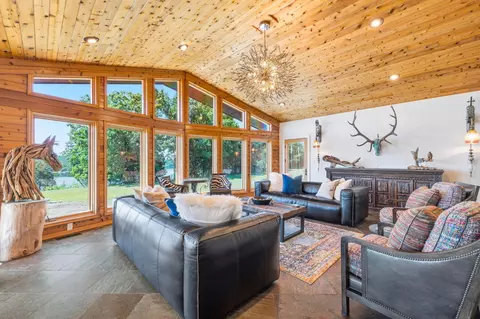 Living - 244 Thomas Ln, Shell Knob, MO 65747 photo 8 of 12