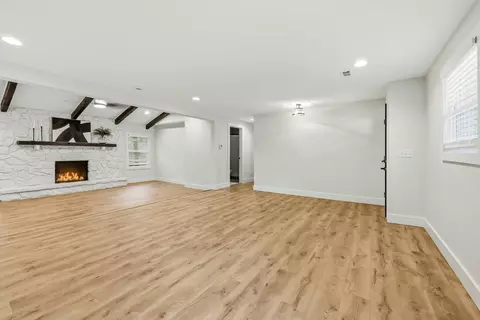 928 S Coach Light Ave, Springfield, MO 65802 photo 5