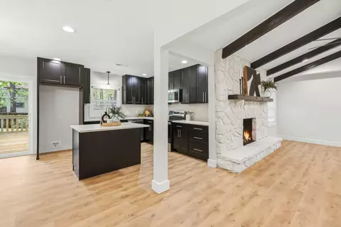 928 S Coach Light Ave, Springfield, MO 65802 photo 10
