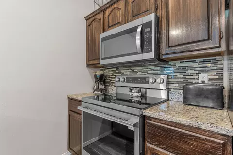 Kitchen - 75 Leaning Tree Cir #4, Indian Point, MO 65616 photo 2 of 3