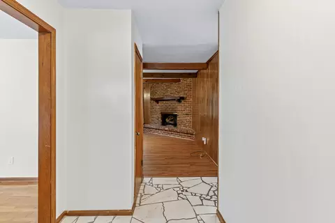 Entry Way - 1527 E Hanover St, Springfield, MO 65804 photo 2 of 2