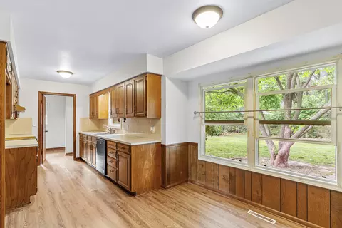 Kitchen - 1527 E Hanover St, Springfield, MO 65804 photo 1 of 3