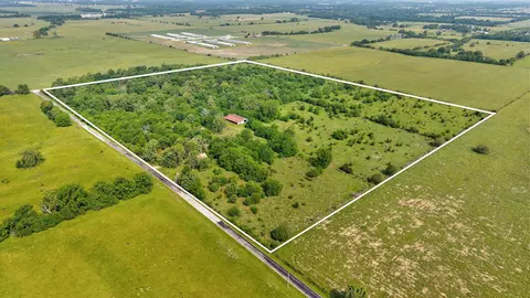 18204 Lawrence 2140, Aurora, MO 65605