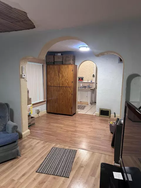 Entry Way - 2010 E Cairo St, Springfield, MO 65802 photo 1 of 2