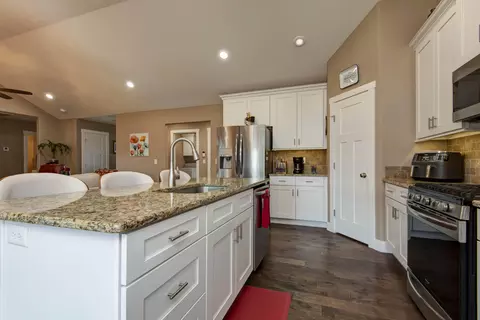 Kitchen - 4714 N Venice Ct, Ozark, MO 65721 photo 2 of 5