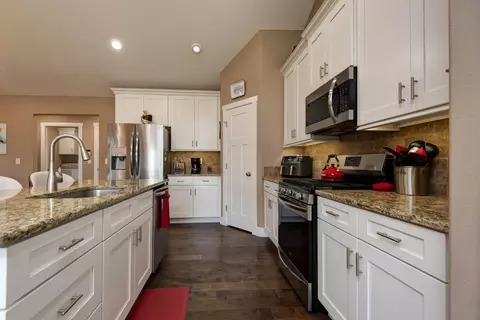 Kitchen - 4714 N Venice Ct, Ozark, MO 65721 photo 5 of 5