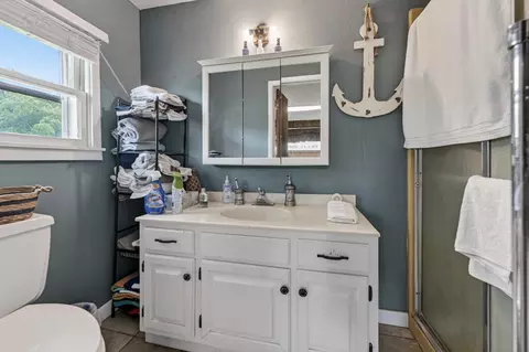 Bath - 7614 Apple Rd, Sarcoxie, MO 64862 photo 3 of 8
