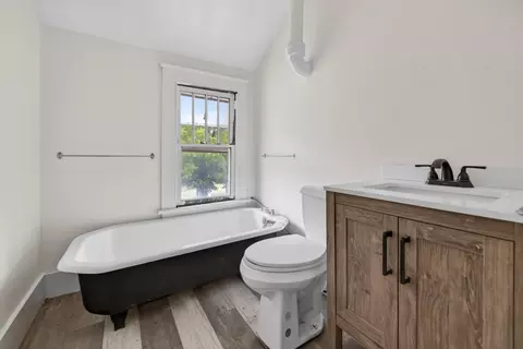 Bath - 7614 Apple Rd, Sarcoxie, MO 64862 photo 6 of 8