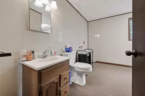 Bath - 7614 Apple Rd, Sarcoxie, MO 64862 photo 1 of 8
