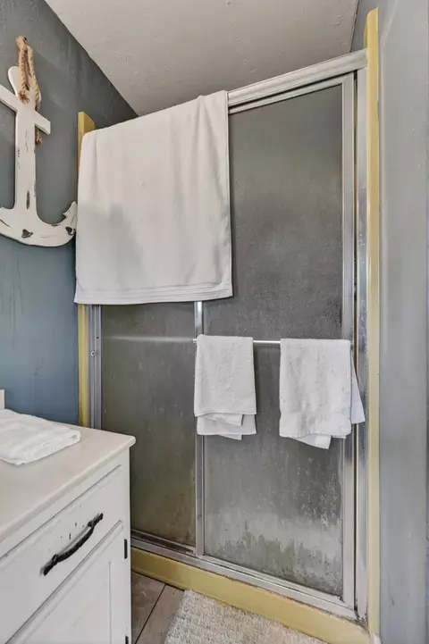 Bath - 7614 Apple Rd, Sarcoxie, MO 64862 photo 5 of 8