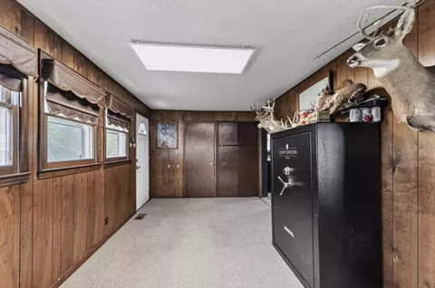 Entry Way - 7614 Apple Rd, Sarcoxie, MO 64862 photo 5 of 7