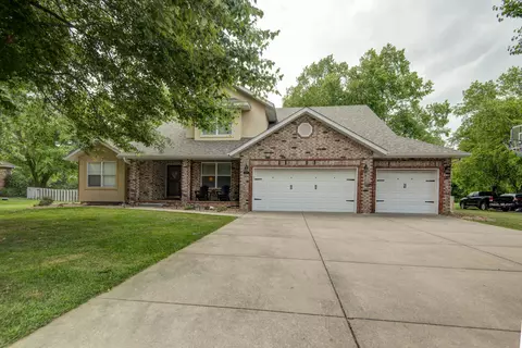 Exterior - 295 Oak Tree Ln, Ozark, MO 65721 photo 2 of 10