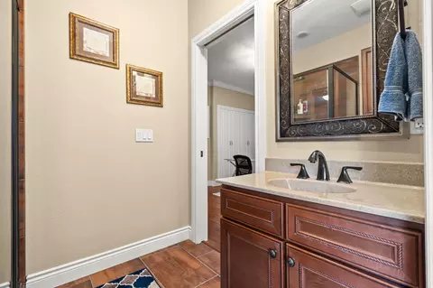 Bath - 400 Loganberry Rd, Branson, MO 65616 photo 8 of 9