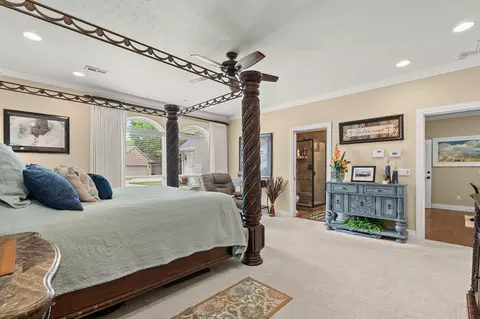 Bedroom - 400 Loganberry Rd, Branson, MO 65616 photo 8 of 8