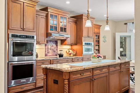 Kitchen - 400 Loganberry Rd, Branson, MO 65616 photo 1 of 7