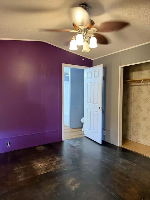 Bedroom - 3187 State Highway Hh, Goodson, MO 65663 photo 2 of 2