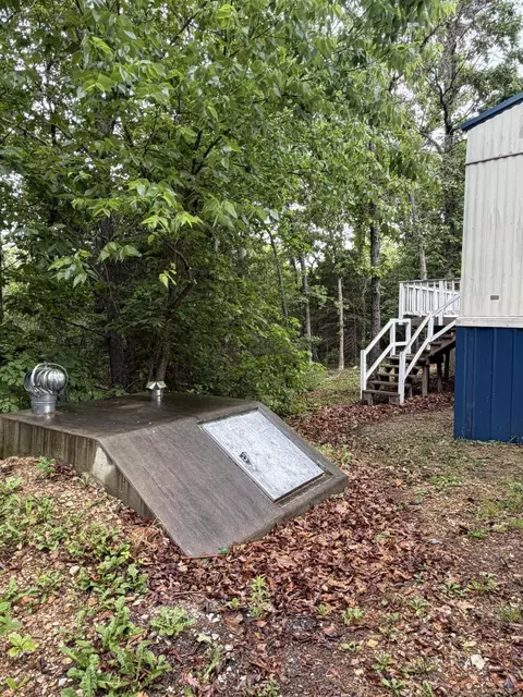 Exterior - 3187 State Highway Hh, Goodson, MO 65663 photo 4 of 8