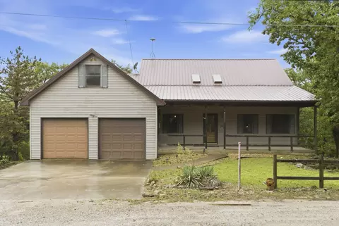 Exterior - 26079 Arrowhead Beach Ln, Hermitage, MO 65668 photo 2 of 9