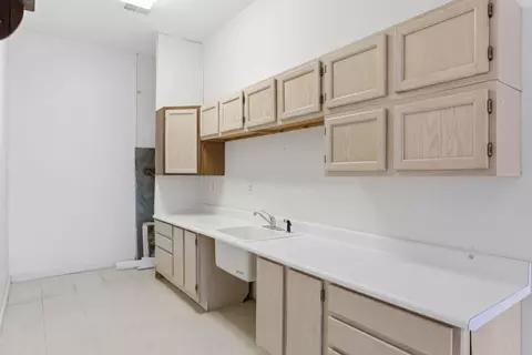 Kitchen - 26079 Arrowhead Beach Ln, Hermitage, MO 65668 photo 5 of 5