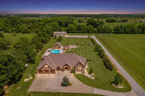 1708 N Farm Road 213, Strafford, MO 65757