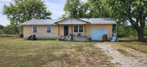 95 Three Springs Loop, Long Lane, MO 65590