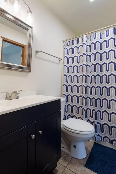 Bath - 3129 W Madison St, Springfield, MO 65802 photo 2 of 2