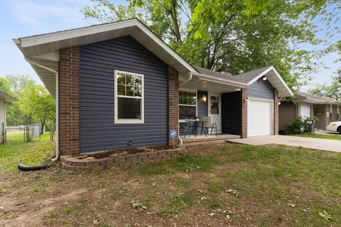 Exterior - 3129 W Madison St, Springfield, MO 65802 photo 2 of 4