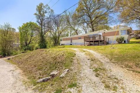 28 Adams Ln, Blue Eye, MO 65611