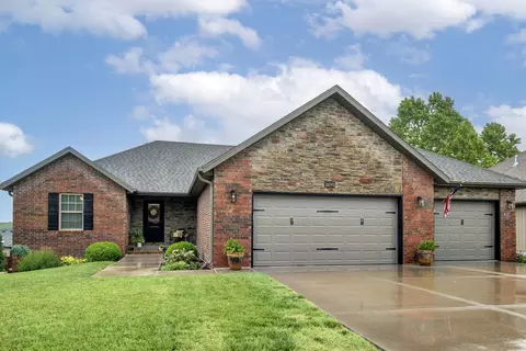 2695 W Fishhook Ave, Ozark, MO 65721