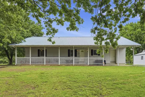 2719 Beacon Hl, Strafford, MO 65757