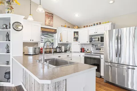 Kitchen - 12770 Co #500, Ava, MO 65608 photo 2 of 4