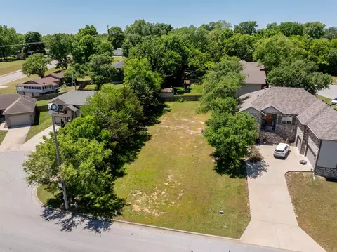 5389 S Clifton Ave, Springfield, MO 65810 photo 2