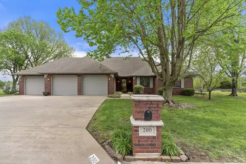 200 N Harmon Ave, Republic, MO 65738