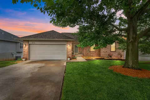 3616 N 30th St, Ozark, MO 65721