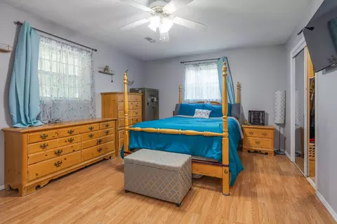 Bedroom - 360 Blair Blvd, Forsyth, MO 65653 photo 2 of 2