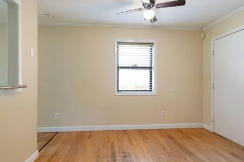 Living - 610 Pocahontas St, Branson, MO 65616 photo 4 of 4