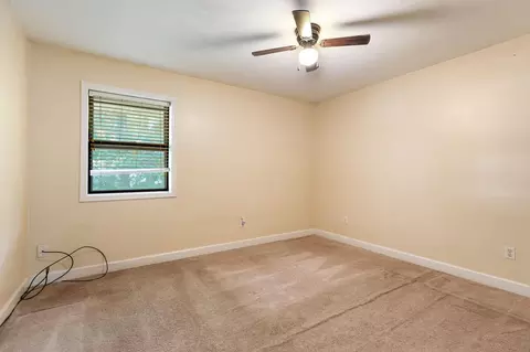 Bedroom - 610 Pocahontas St, Branson, MO 65616 photo 2 of 3