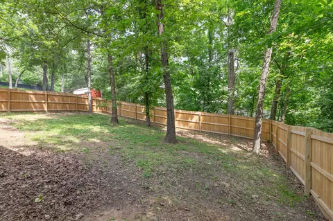 Exterior - 610 Pocahontas St, Branson, MO 65616 photo 3 of 7